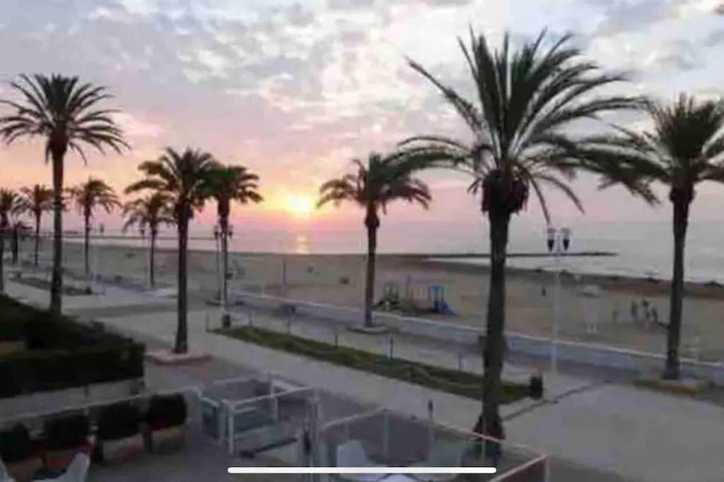 פובלה דה פארנאלס Precioso Apartamento Junto Al Mar מראה חיצוני תמונה